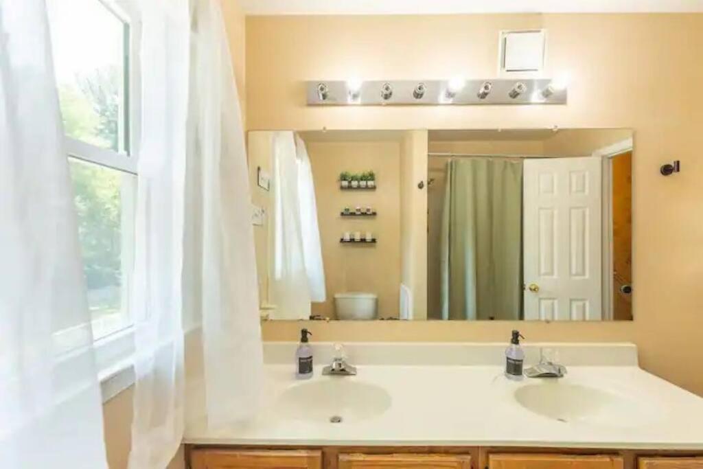 Lrge 5 Bedroom 9 Beds Near Dc-Pool, Hot Tub, Gym, Game Rm, Fire Pit Bowie Luaran gambar