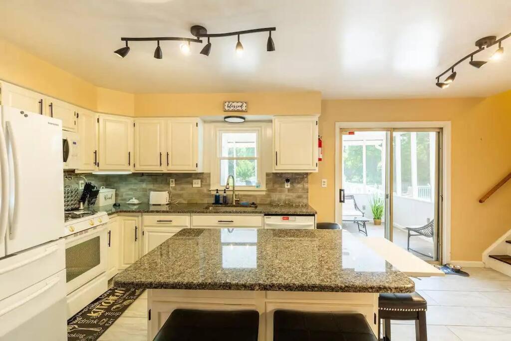 Lrge 5 Bedroom 9 Beds Near Dc-Pool, Hot Tub, Gym, Game Rm, Fire Pit Bowie Luaran gambar